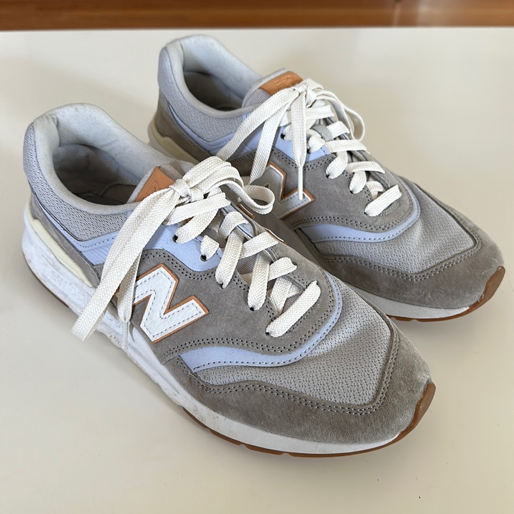 New Balance 997h Suede Sneakers